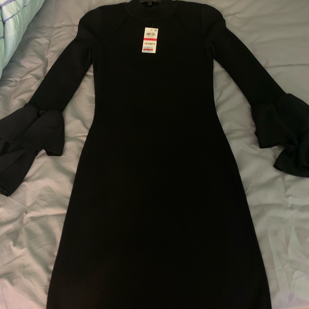 Black bodycon Flare sleeve Dress